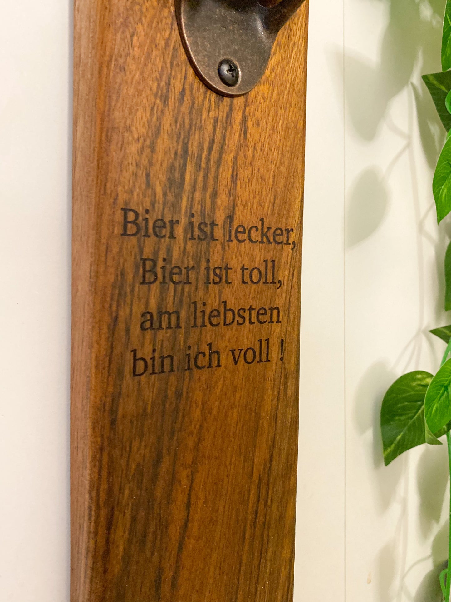 Flaschenöffner für die Wand Magnetisch inkl. Spruch