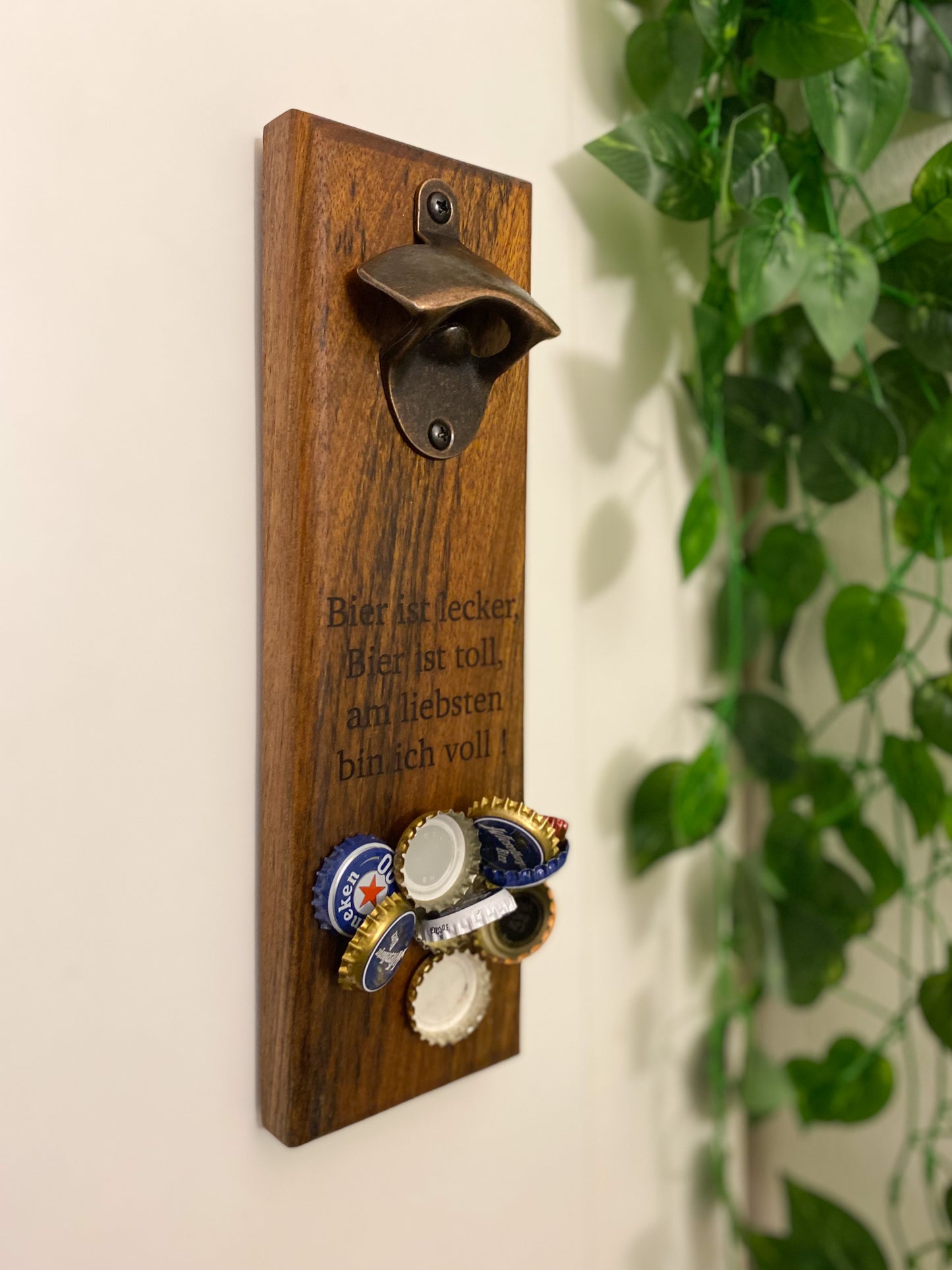 Flaschenöffner für die Wand Magnetisch inkl. Spruch