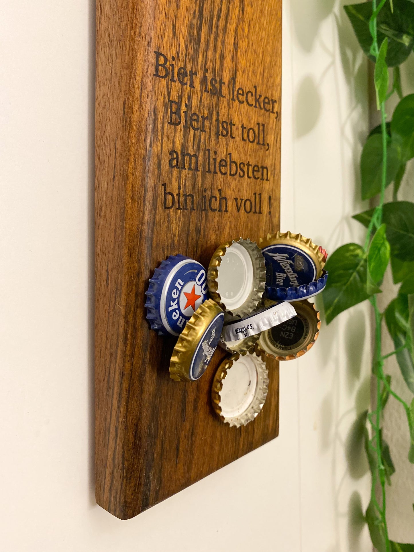 Flaschenöffner für die Wand Magnetisch inkl. Spruch