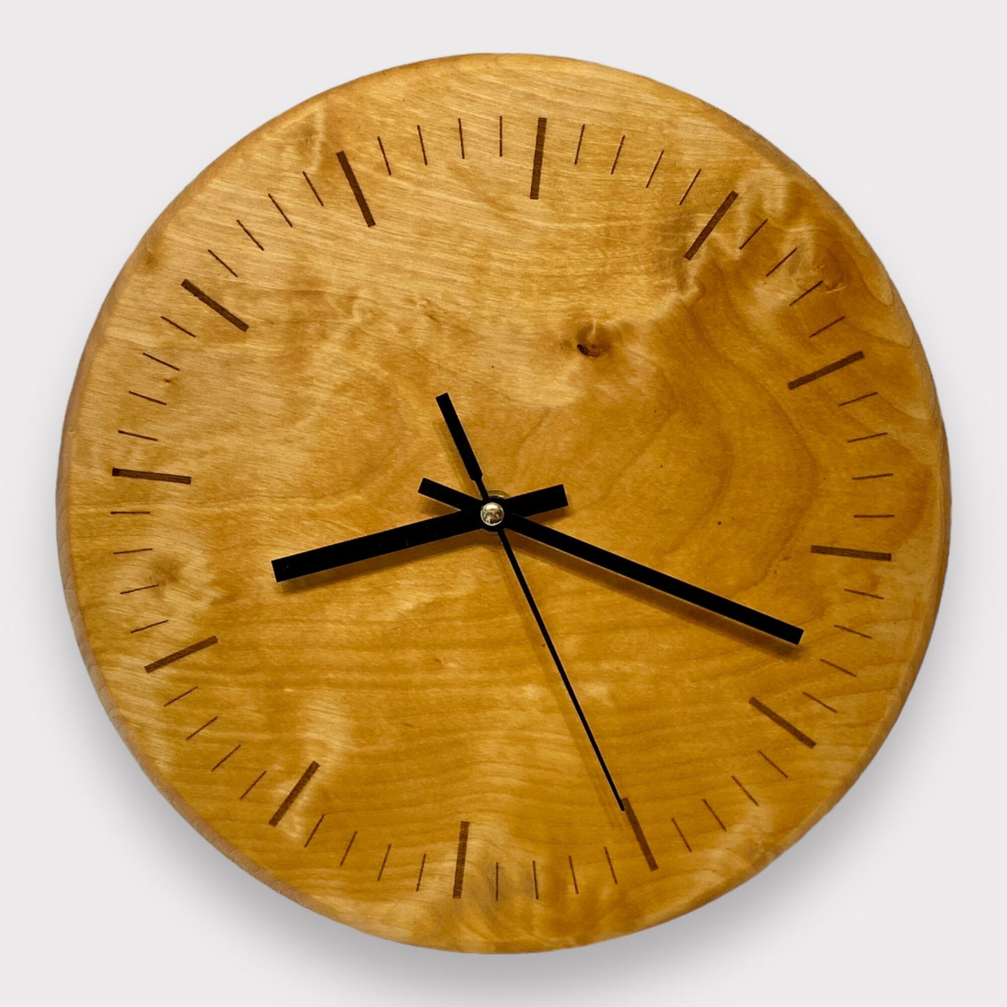 Wanduhr Birke Holz Woodclock Handmade Laser Design | Holzuhr Schwarze Zeiger modernes zeitloses Designerstück Unikat Wallclock Wood