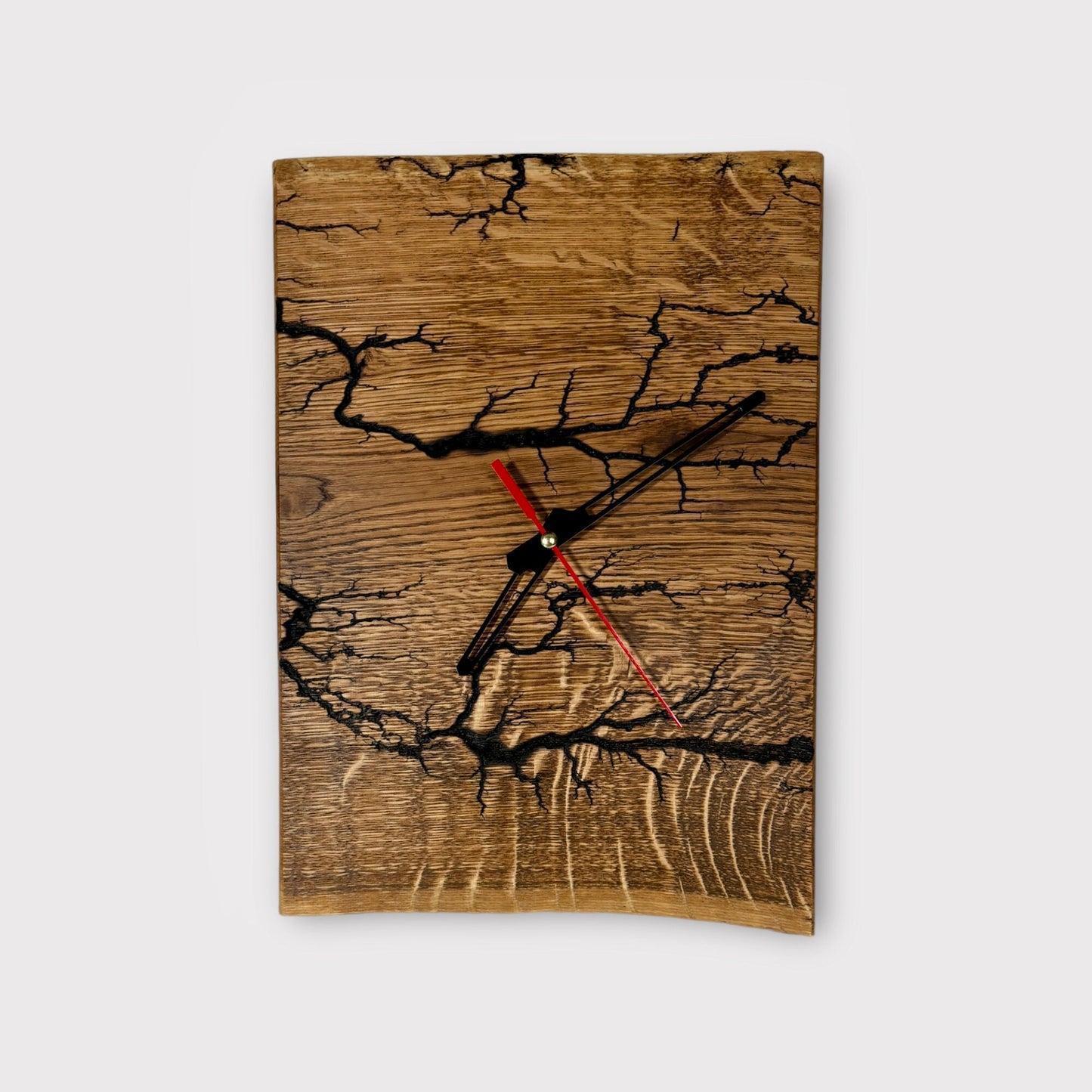 Holz Uhr für die Wand mit Lichtenbergfiguren - Massivholz Deko Unikat Handmade