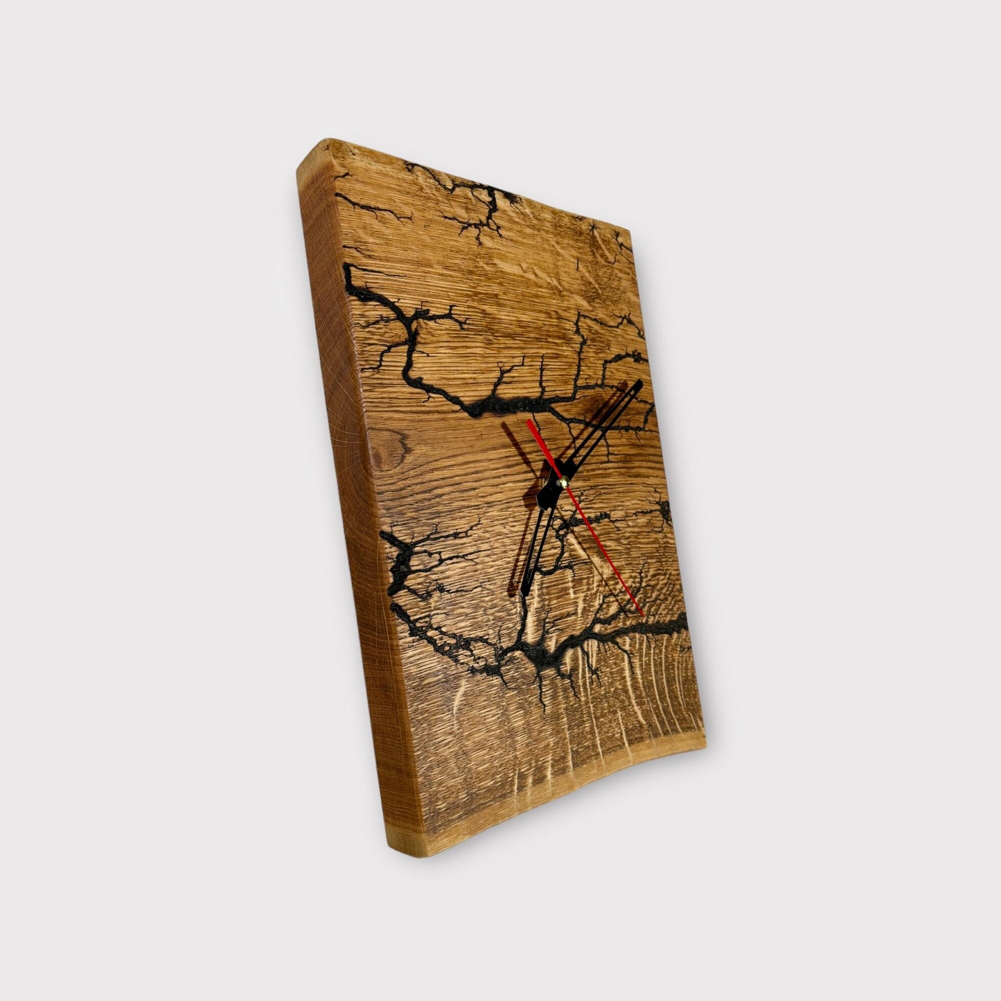 Holz Uhr für die Wand mit Lichtenbergfiguren - Massivholz Deko Unikat Handmade