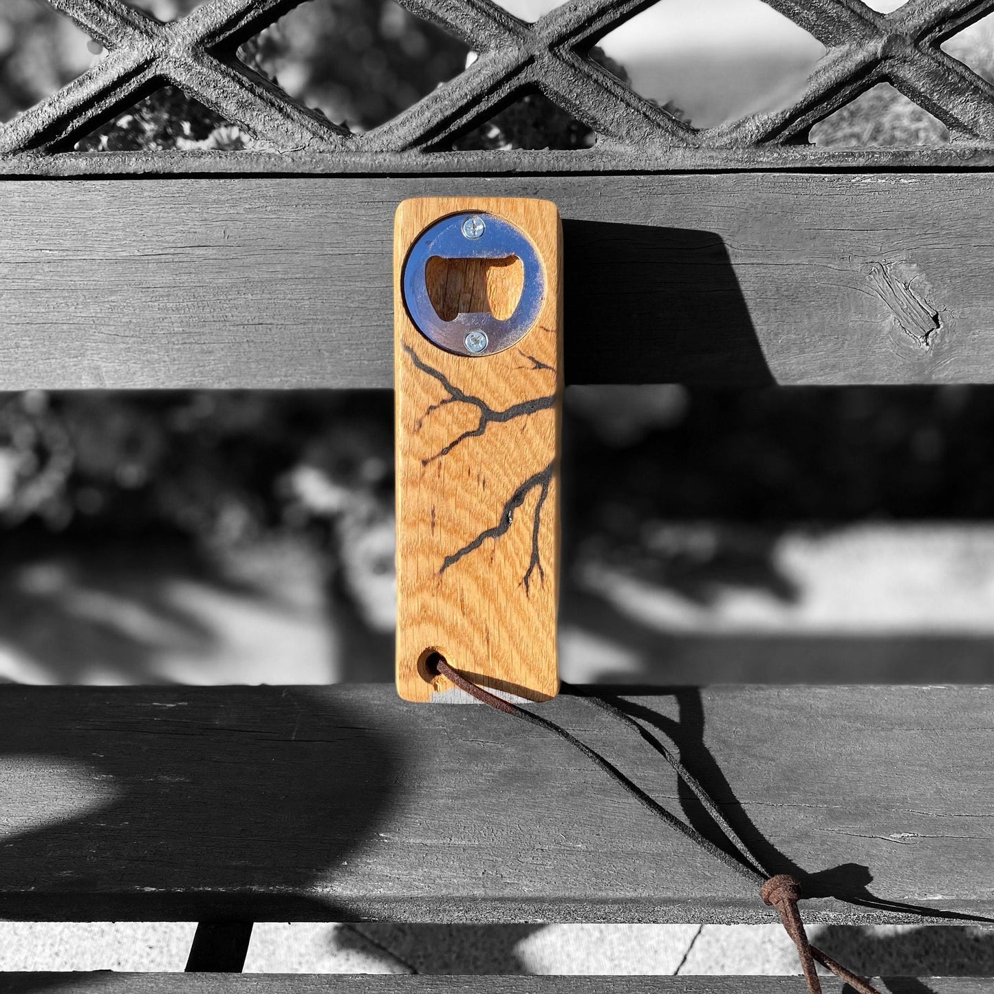 Flaschenöffner Holz Eiche Lichtenbergfiguren Geschenk Edel | Bottleopener Bieröffner Vatertag Männergeschenk