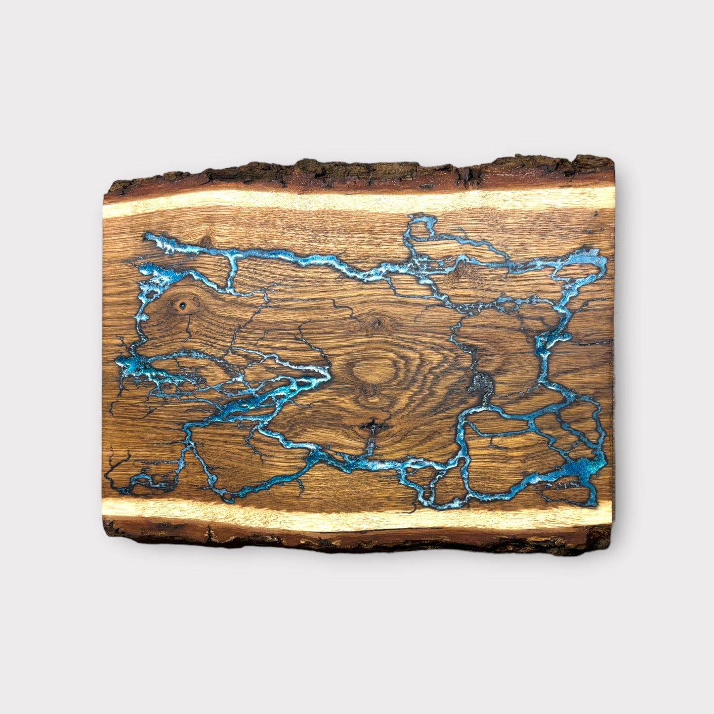 Sky Blue Lichtenberg Figur Epoxy Eichenholz Life edge Exklusives Design | Servierplatte | Käsebrett Jausenbrett Serviertablett