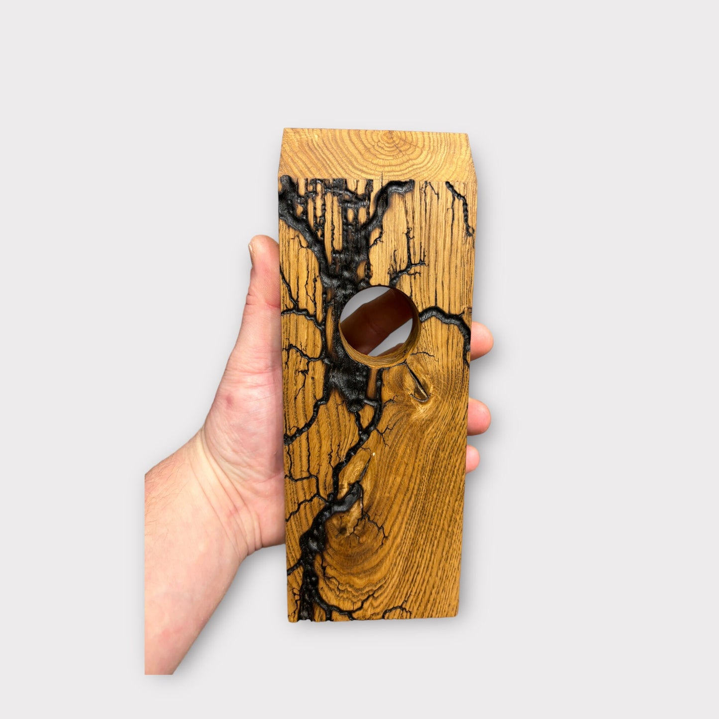 Magischer Weinflaschenhalter aus Eichenholz mit Lichtenbergfiguren | Fractal Burning Weinständer | Weihnachts- und Vatertaggeschenk