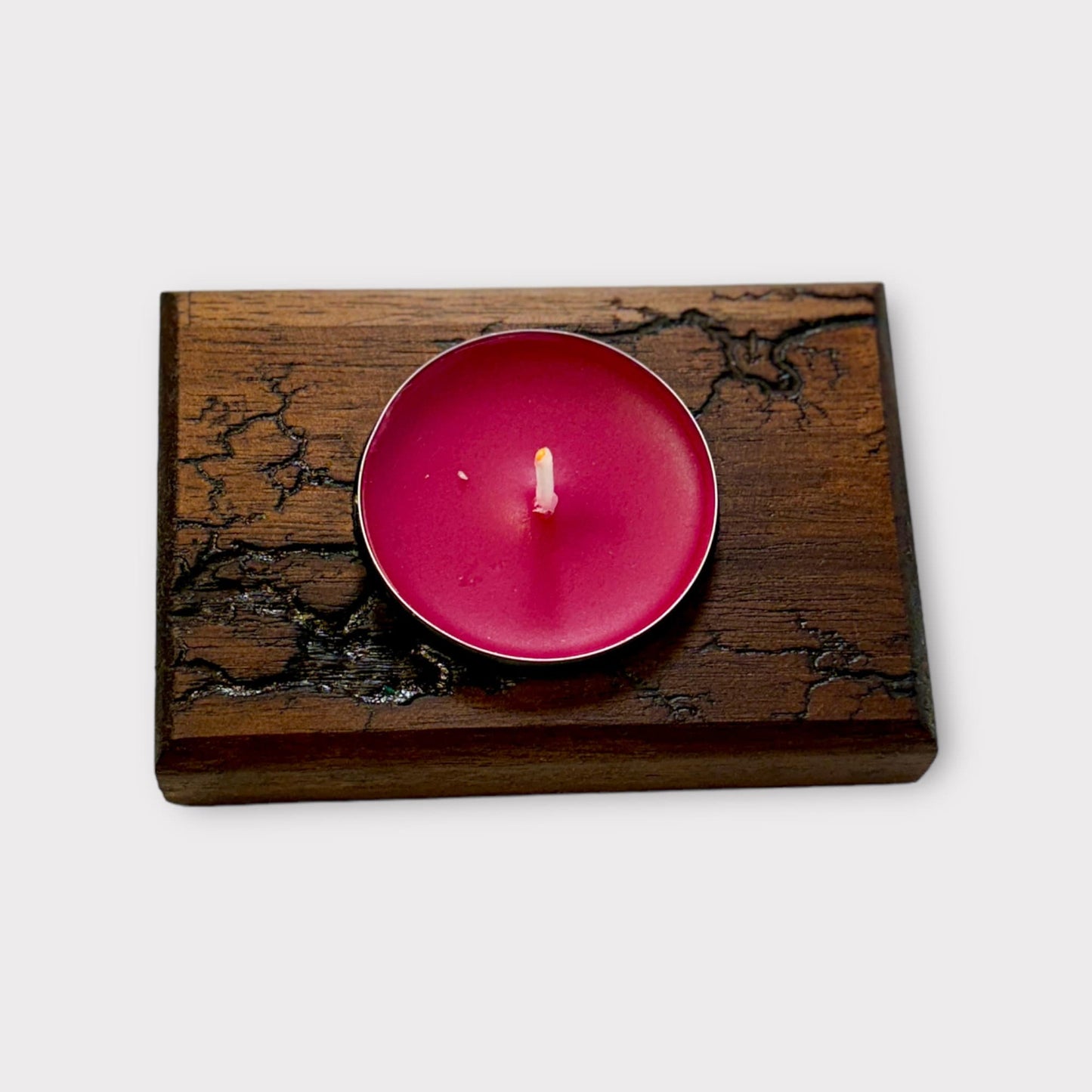 Handgefertigter Teelichthalter aus Akazien-Holz mit Lichtenbergfiguren Candle holder