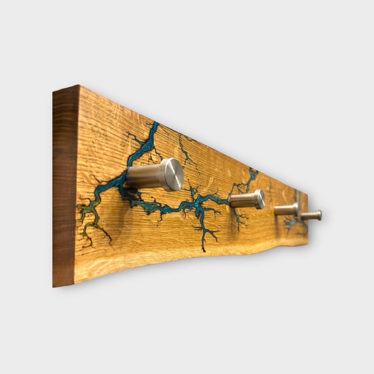 Eichenholz Wandgarderobe mit Baumkante & Lichtenbergfiguren | Epoxidharz | Einzigartiges Funktionales Design | Live edge | Handgemacht